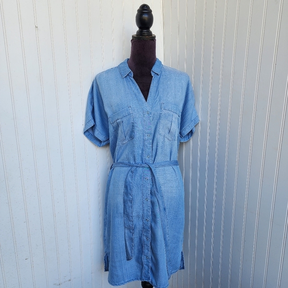 H&M Denim Women's Dress  Blue Denim Snap Buttons Short Sleeve Tie Sz 4 - Picture 1 of 15